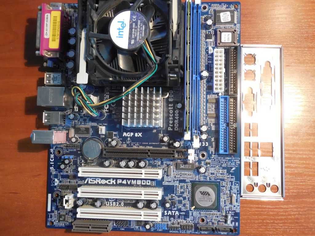 ASRock P4VM800 \ celeron D 2,66 \ Radeon 9600 pro 128mb \ 512 + 512