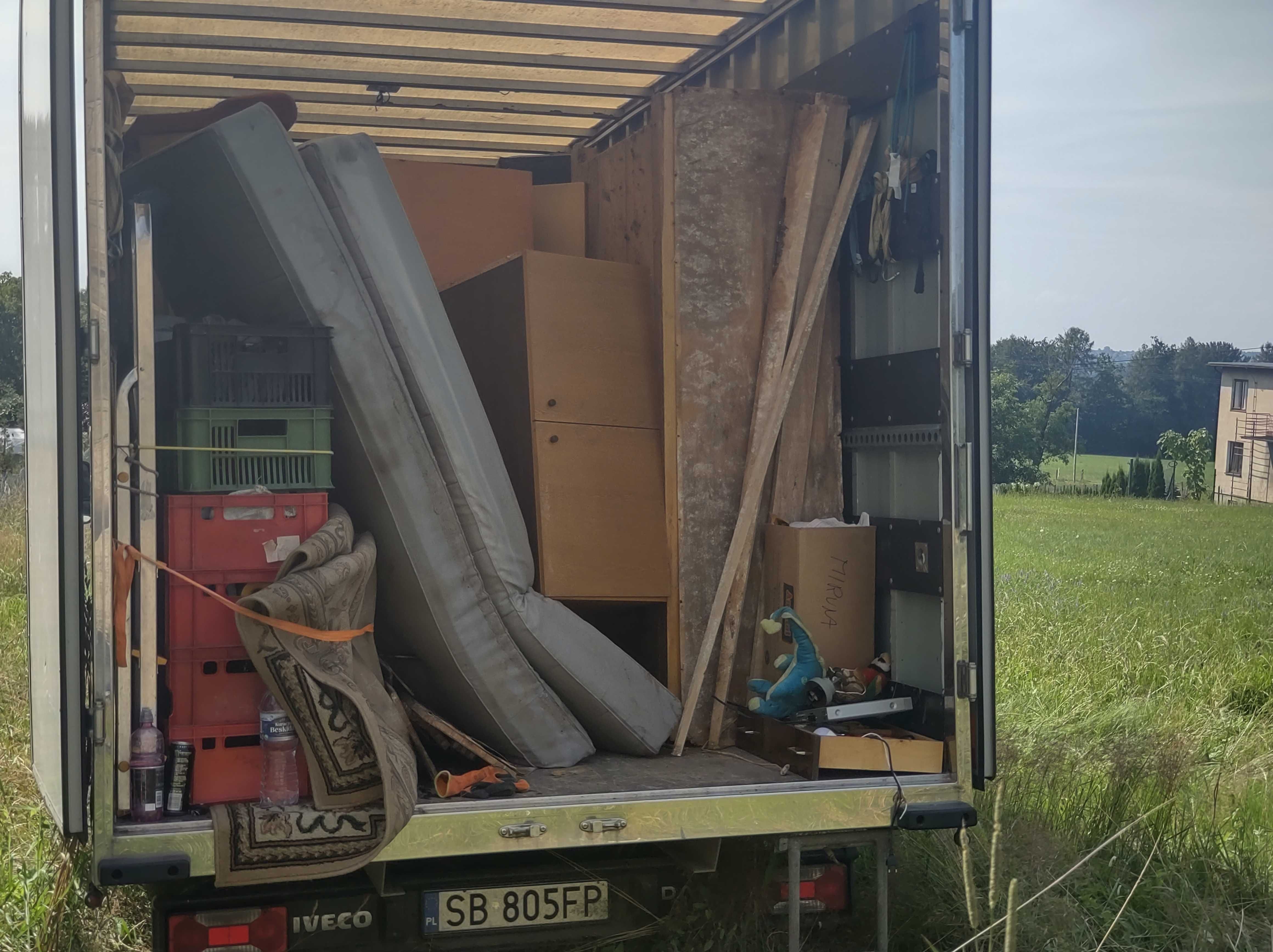 Wywóz zbędnych mebli,sprzętu AGD.Opróżnianie mieszkań,piwnic,strychów.