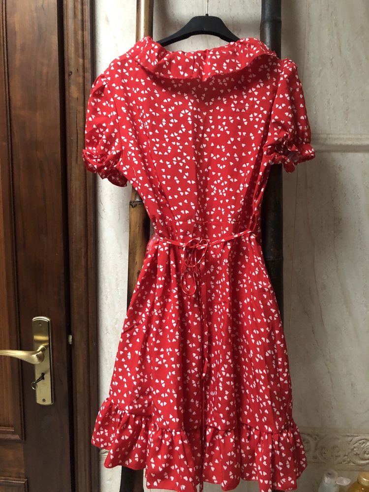 Vestido estampado vermelho novo com eriqueta