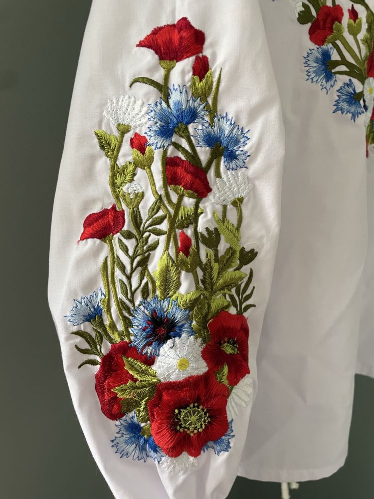 Haftowana koszula, bluzka haftowana, folk, strój krakowski, maki, cha