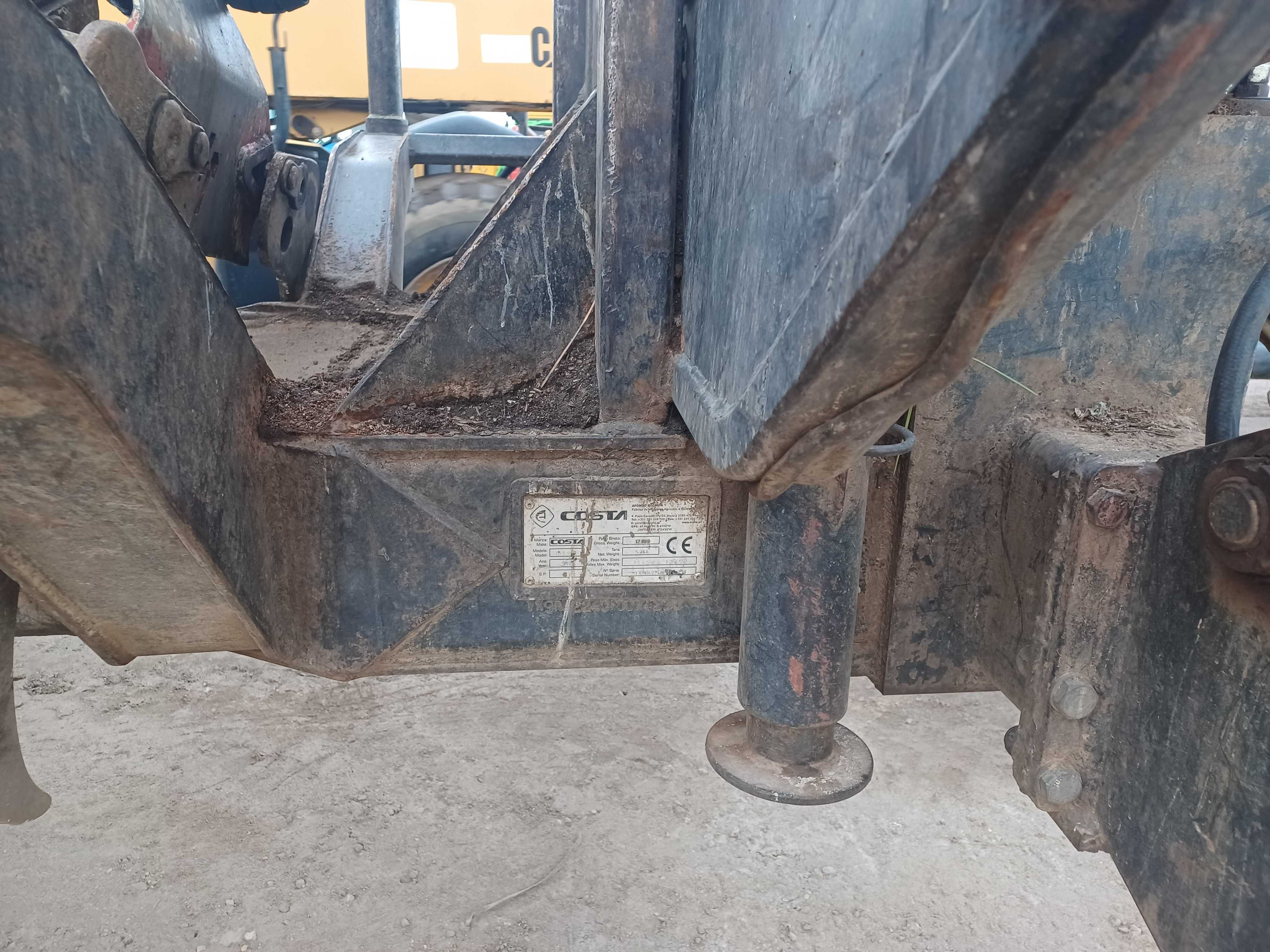 Trator florestal Valtra T130