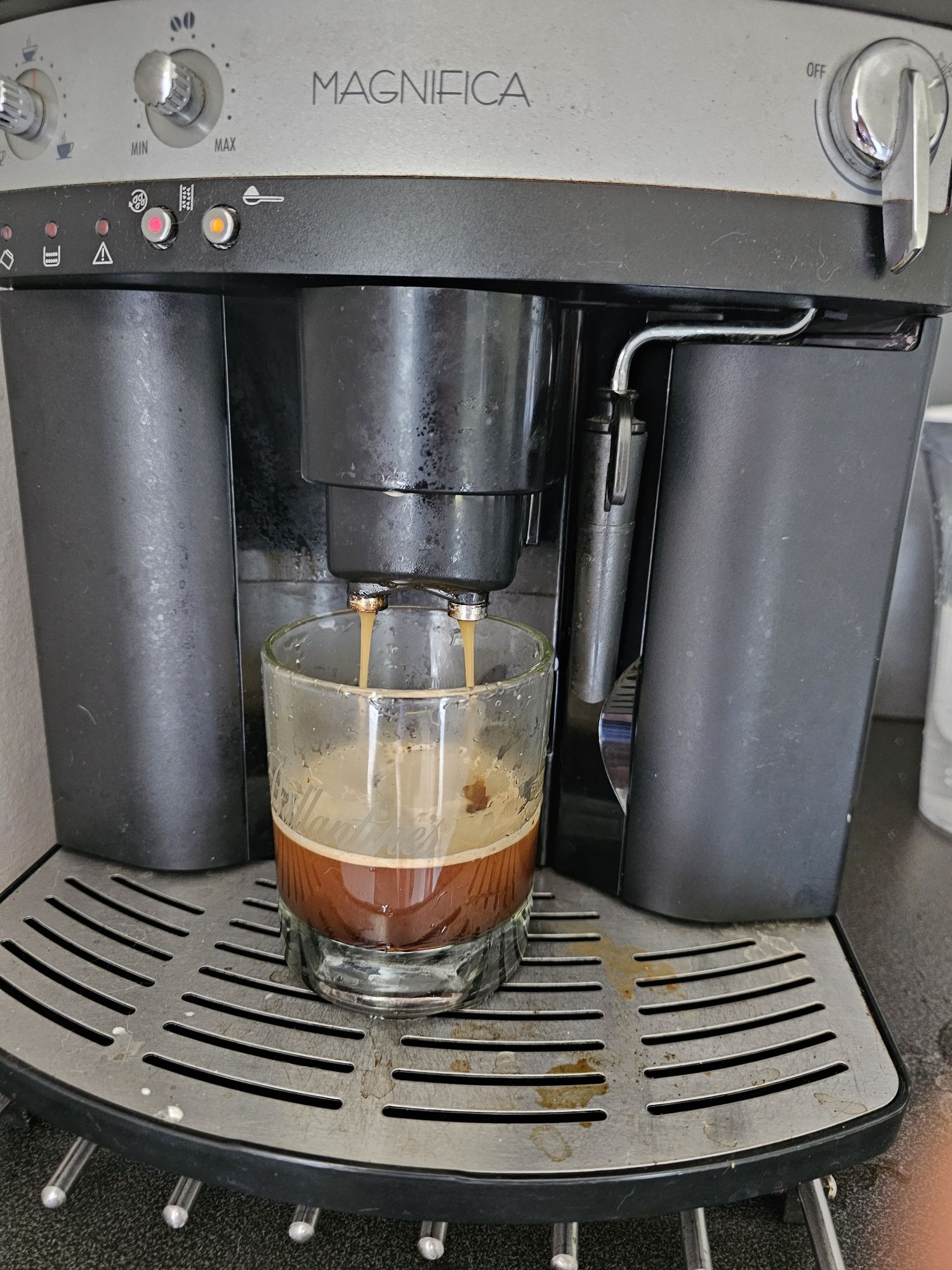 Espresso Delonghi Magnifika