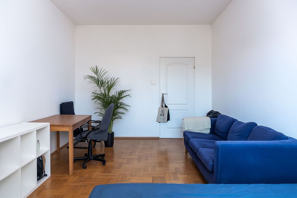 Center, big room, Krowoderska street
