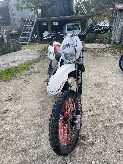 AJP PR3 125 ENDURO (matriculada)