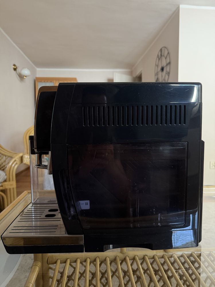Ekspres automatyczny do kawy Delonghi Dinamica