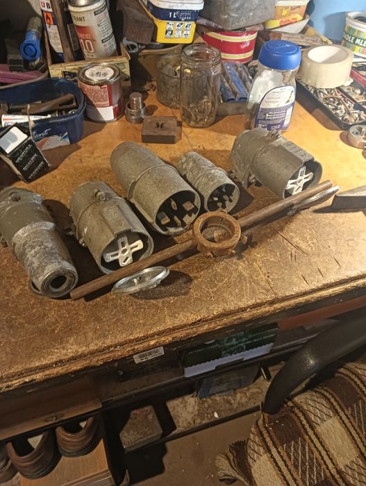 Gniazdo siłowe 16 A i 32 A wtyczki.