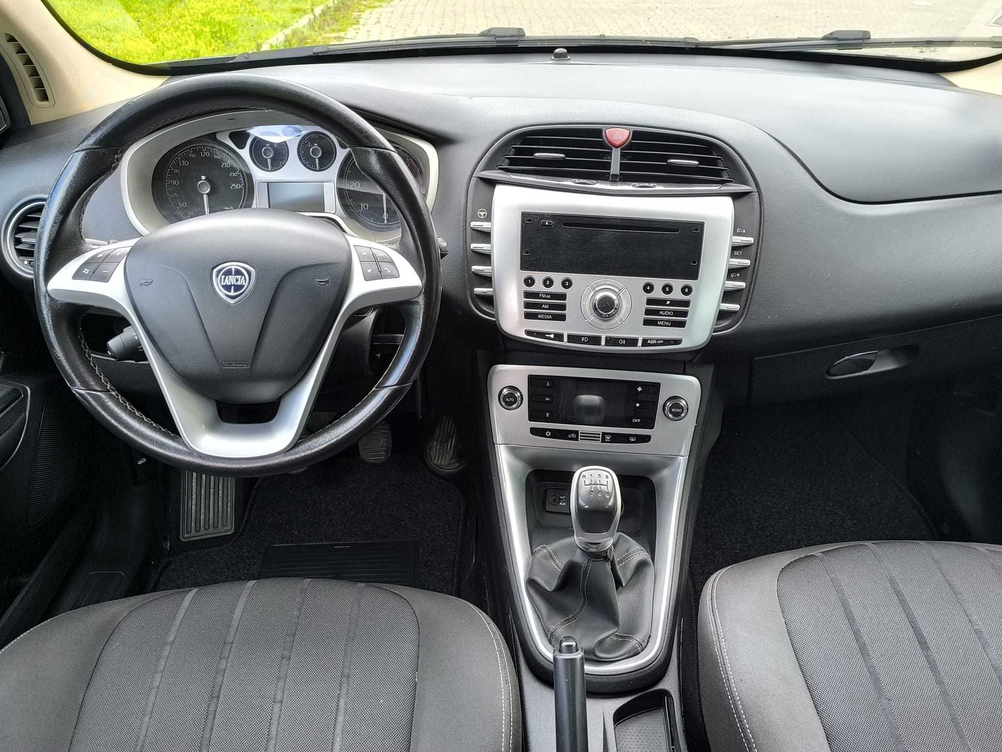 Lancia Delta 1.6 M-Jet