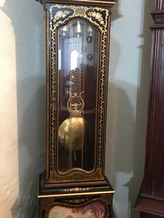 Relógio de pé antigo