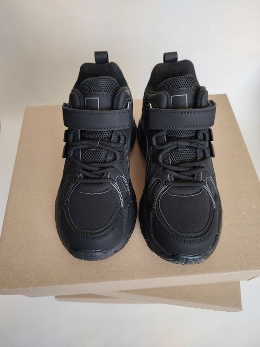 Кросівки утеплені для хлопчиків, р.32,36