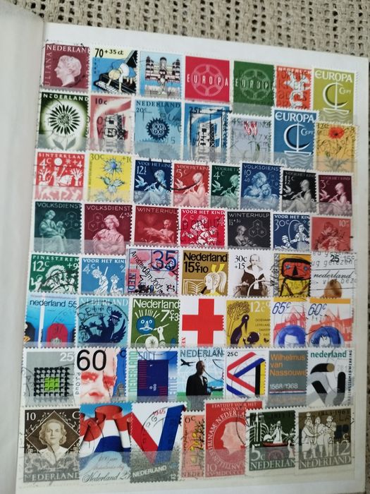 Classificador com 340 selos diferentes Holanda