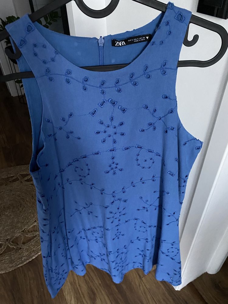 Letnia sukienka Zara ażurowa w literę A niebieska rozmiar S