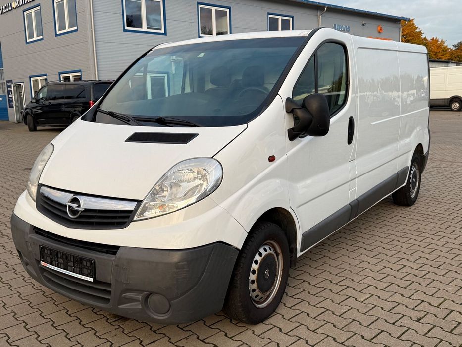 Opel Vivaro 2.0cdti long długi sprowadzony L2H1  Bezwypadkowy