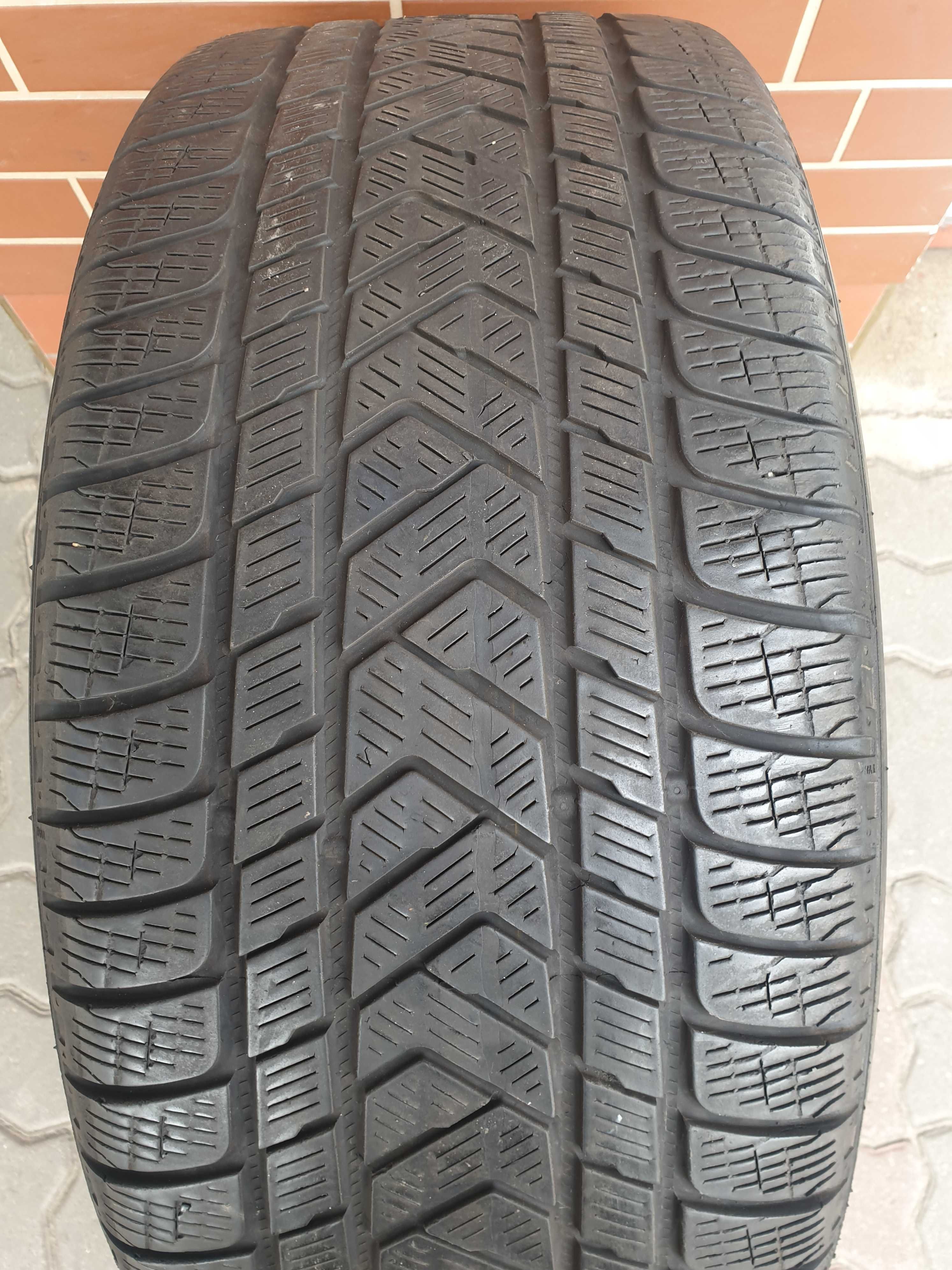 Opona używana 1szt. 285/45/20 Pirelli Scorpion Winter