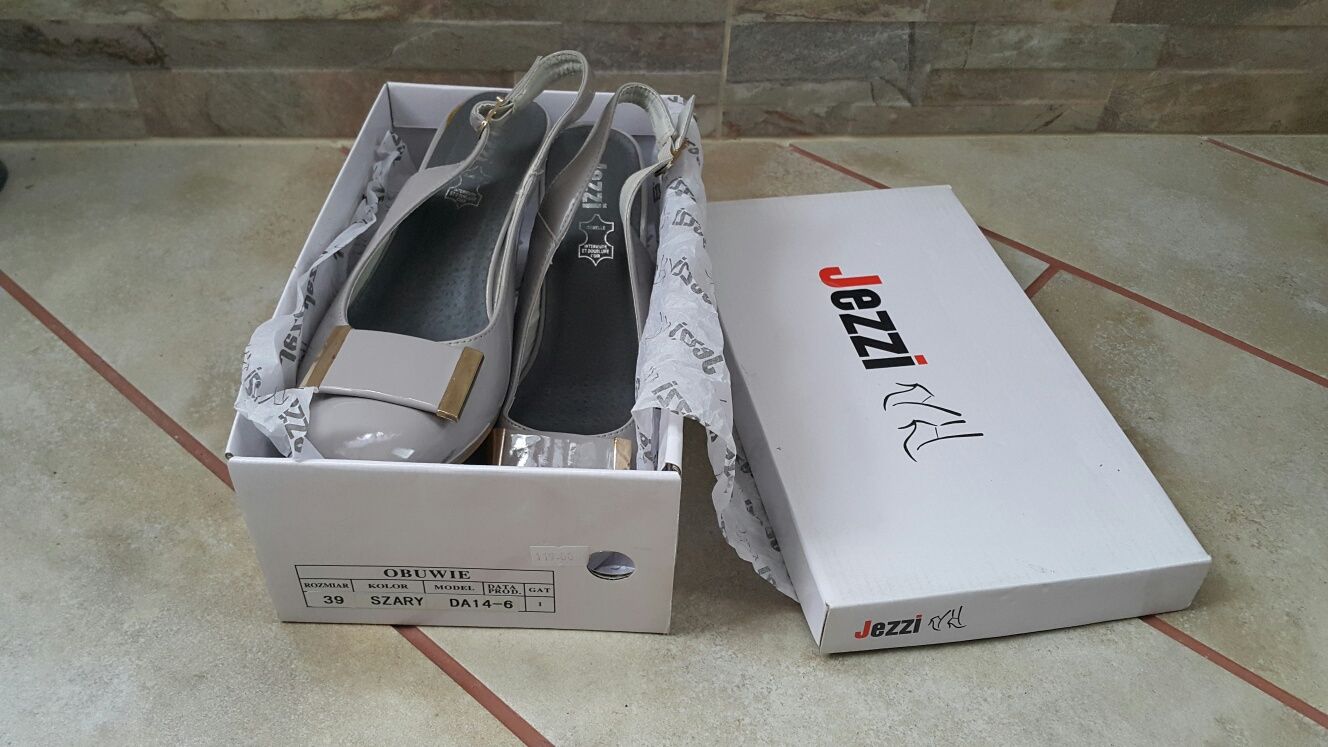 Buty na obcasie 39