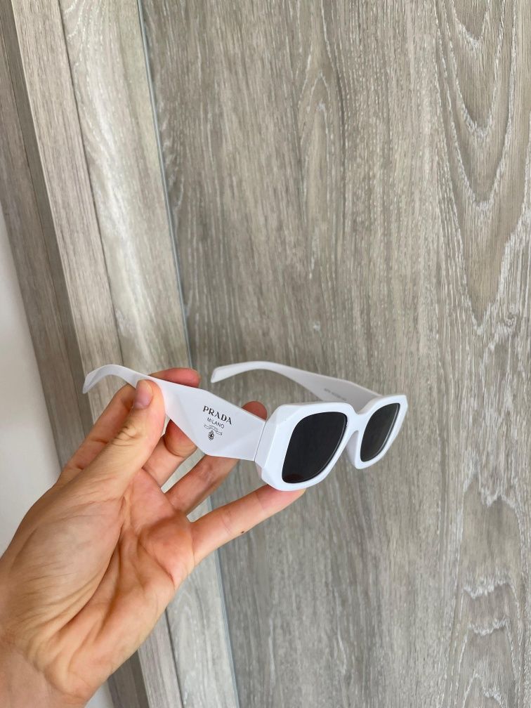Nowe okulary przeciwstoneczne dla kobie style Prada