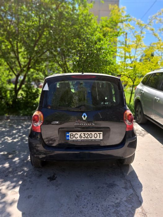 Продаю машину в хорошому стані