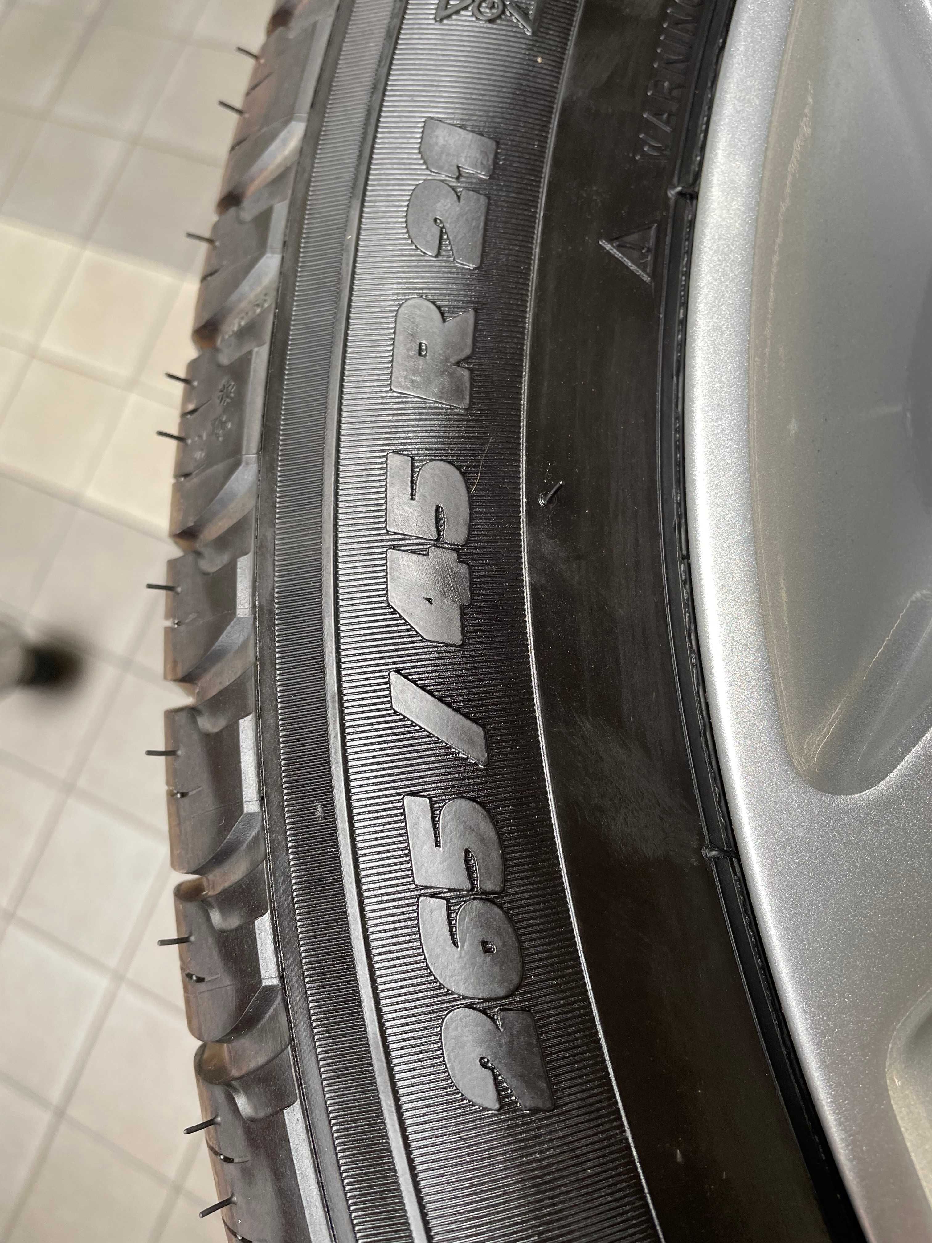 Cztery nowe felgi do Range Rover Velar  21 opony Michelin 265/45 R21