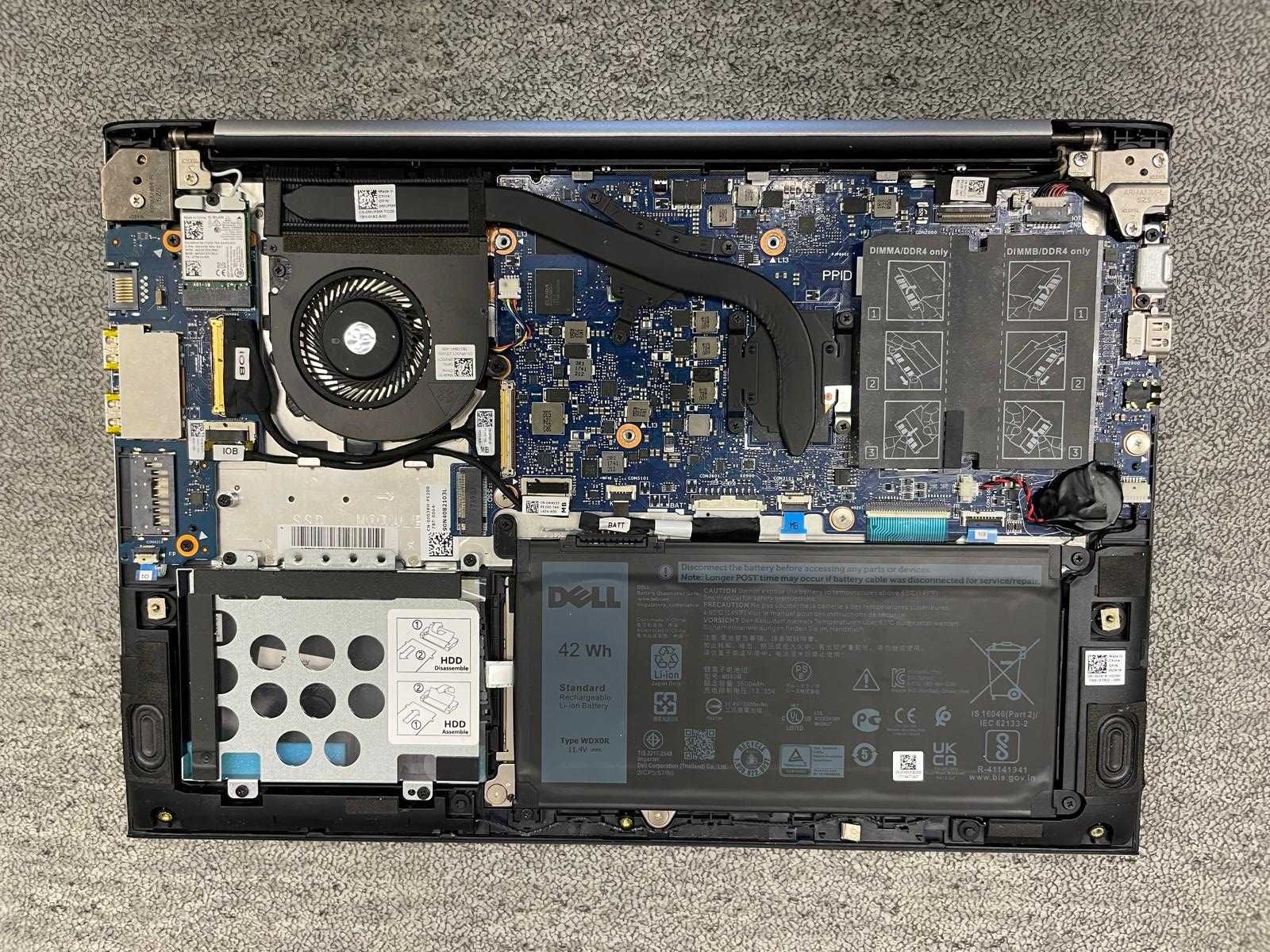Laptop DELL Vostro 5471 I5-8250U + Radeon