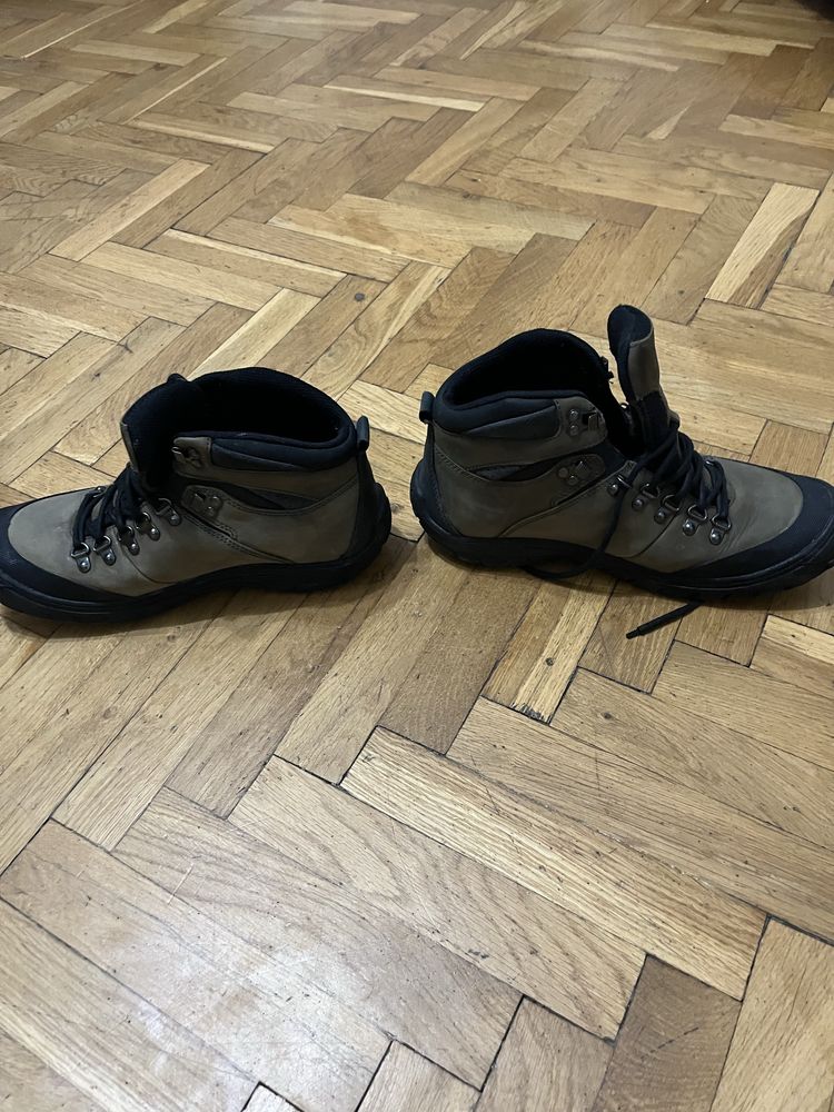 Buty Lasocki jesienne w rozmiarze 43
