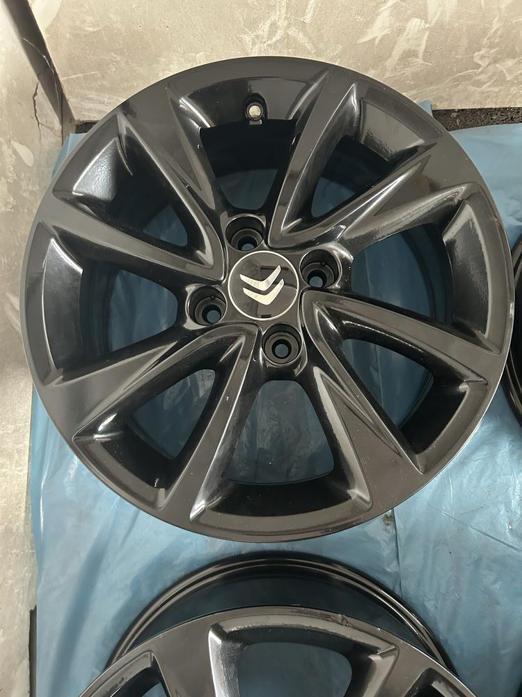 188 Felgi aluminiowe CITROEN R 16 4x108 otwór 65 Czarne Idealne