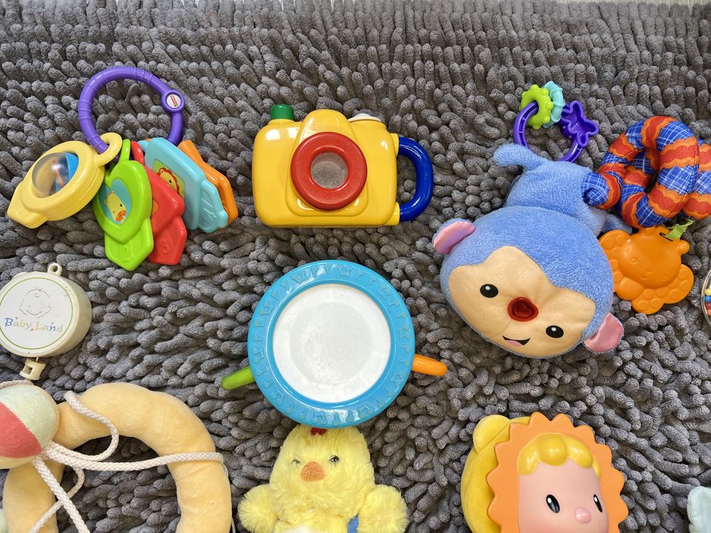 Брязкальця/погримушки, гризунці,нічник,інтерактивні ігр fisher price