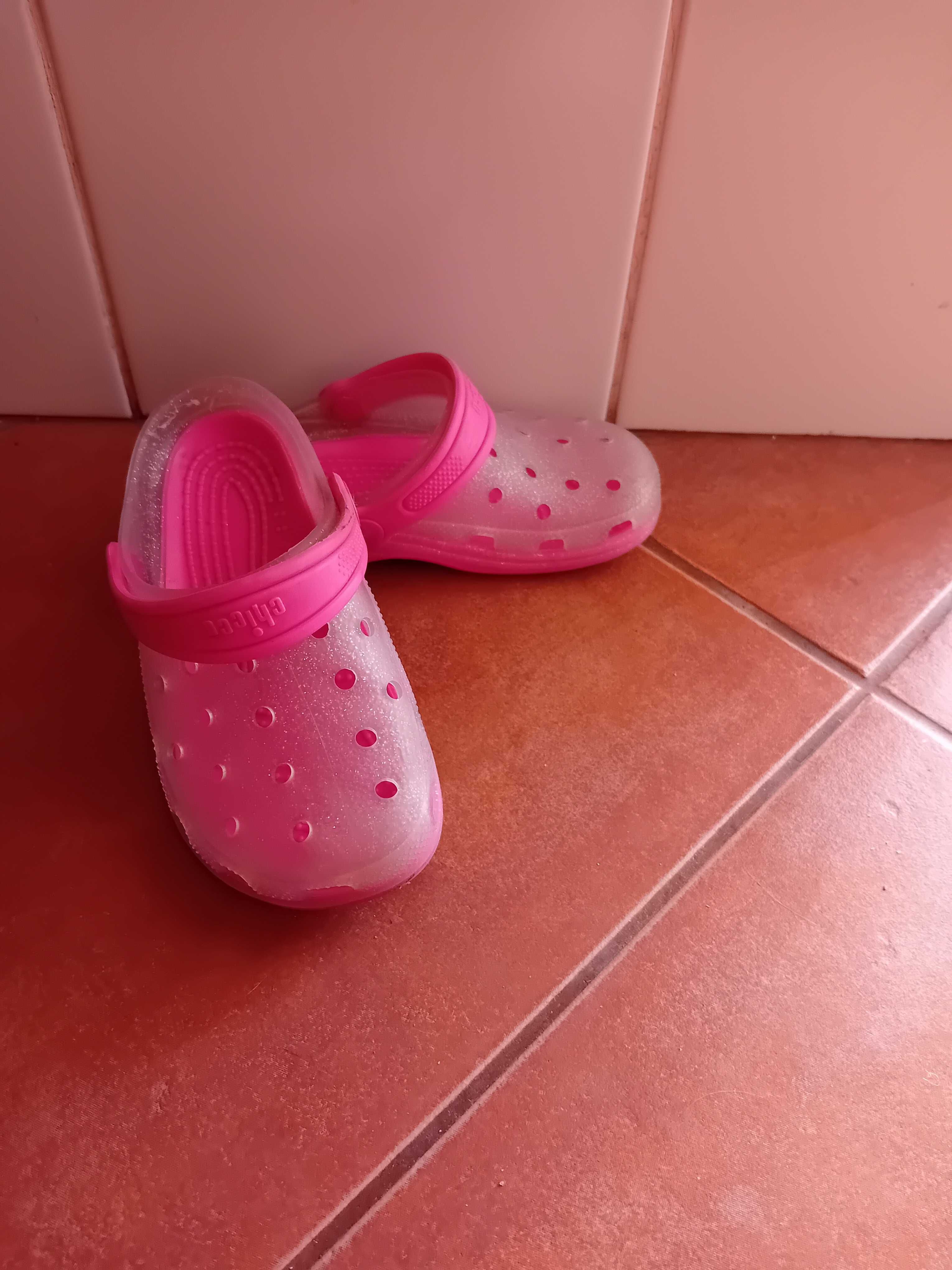 Sandálias, crocs Chicco 26 bom estado