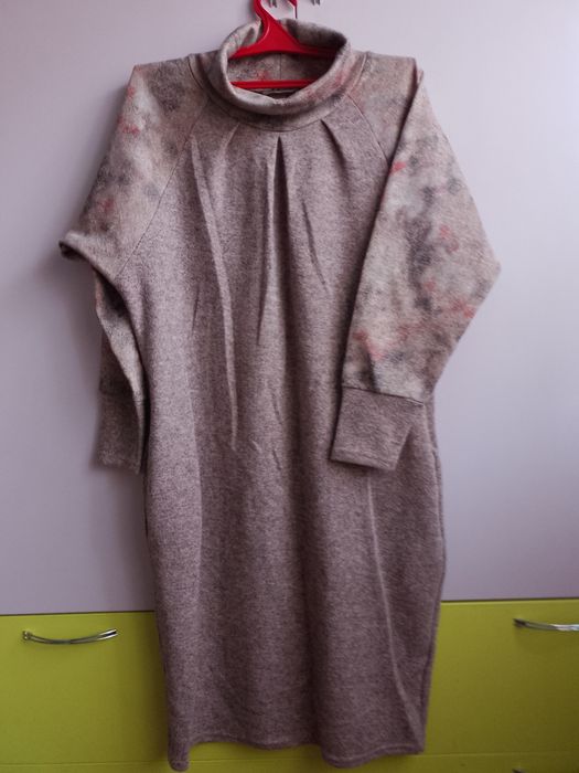 Трикотажна сукня з горлом, 50/52