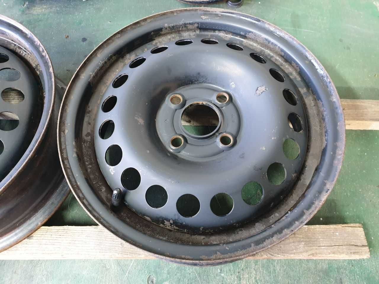 Felgi Stalowe Opel Karl Corsa R14 4x100 5JX14H2 ET 38 czujniki TPMS