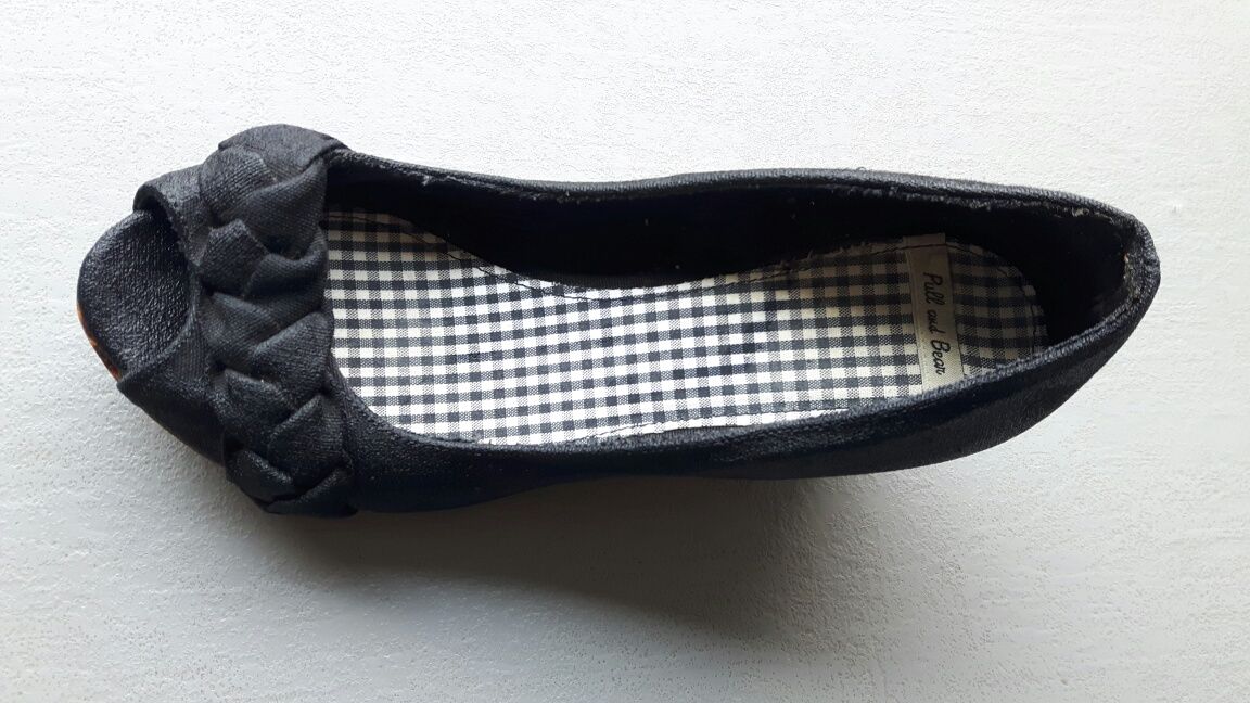 Buty damskie na koturnie Pull and Bear