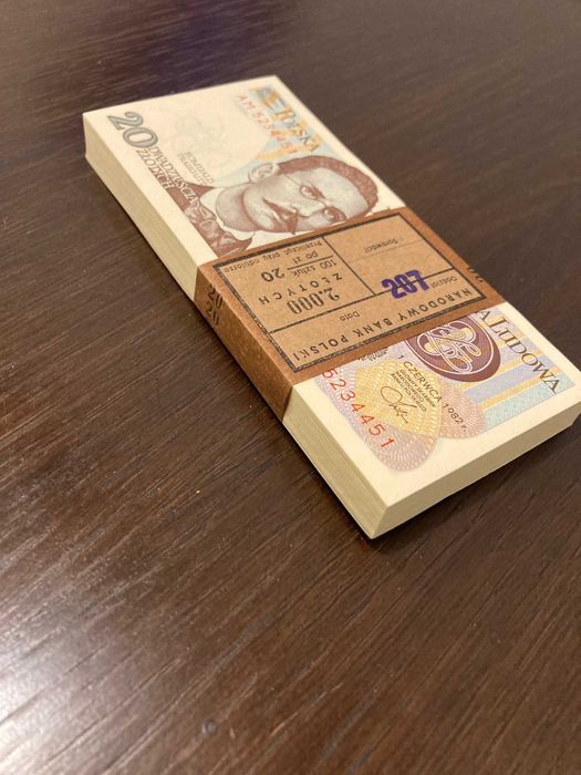 Paczka bankowa PRL 20 zł (100 szt.) UNC seria AM