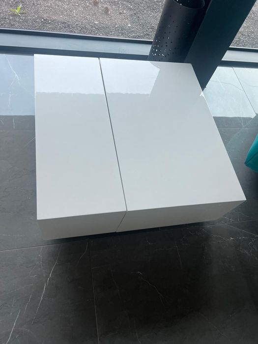 Mesa de apoio branca lacada