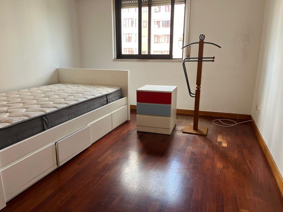 Arrendo quarto - laranjeiras