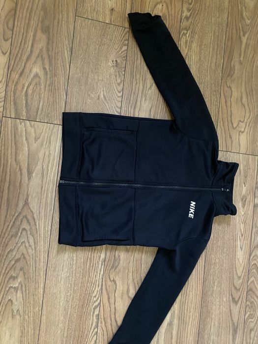 Зіпка Найк хороший стан тепла та зручна спортивна кофтина