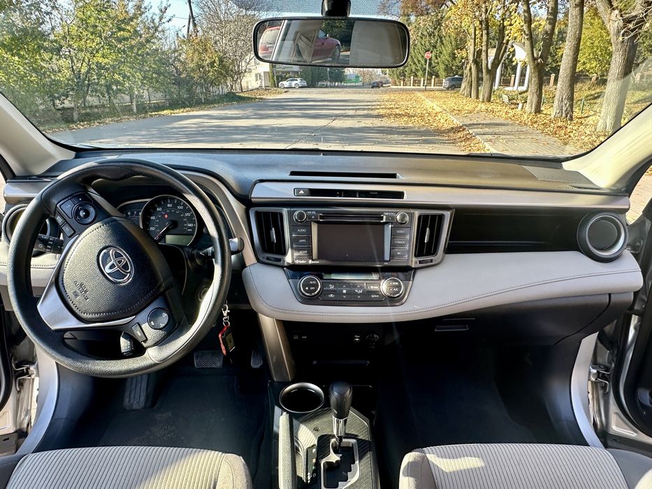 Продам Toyota RAV4