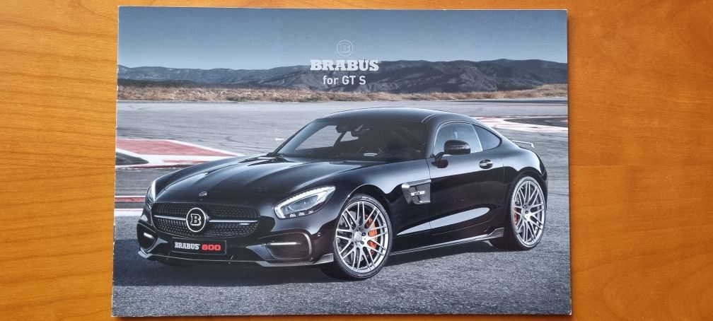 2015 Prospekt BRABUS GTS na innej Aston Martin V12