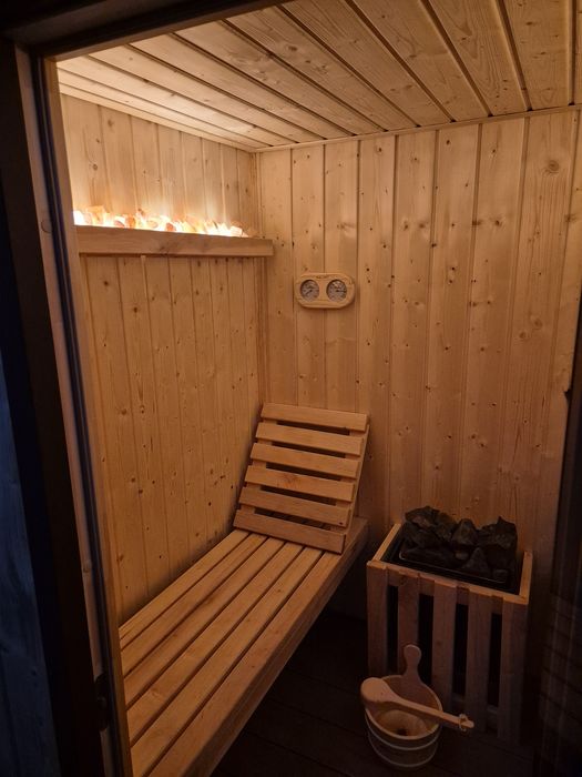 Sauna 4-osobowa, piec elektryczny 6kW