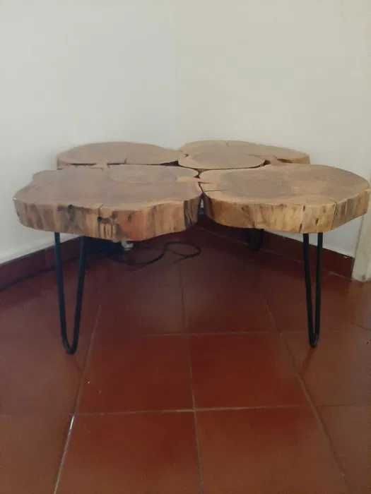 Mesa de Centro em madeira teca e pé em ferro