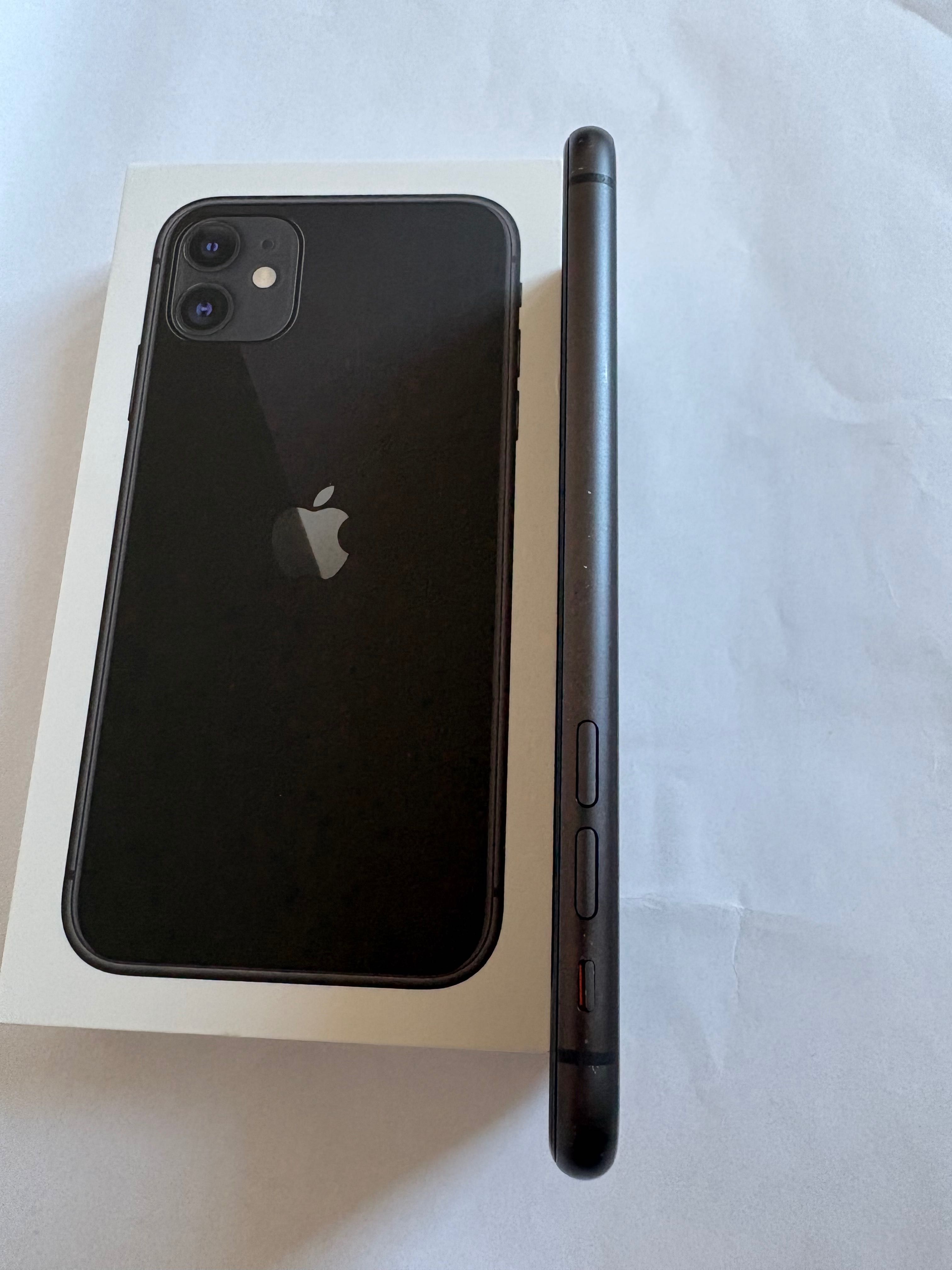 iPhone 11 64GB stan bardzo dobry plus
