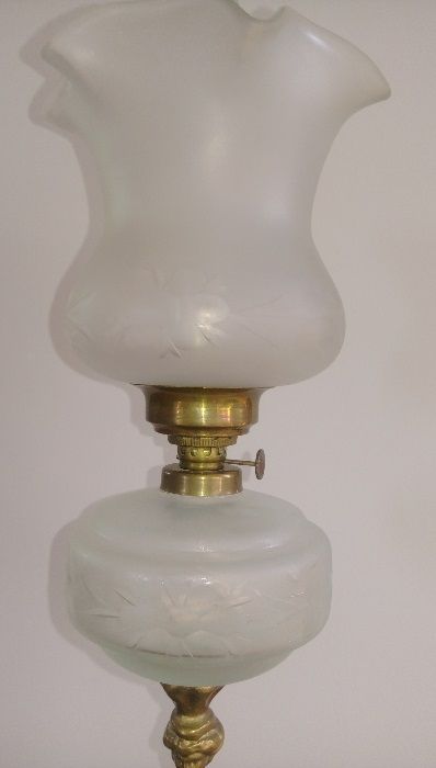 Lampa figuralna, mosiężna