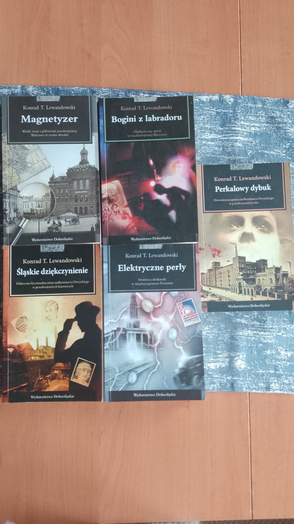 Konrad T. Lewandowski: Magnetyzer, Bogini z labradoru, Śląskie