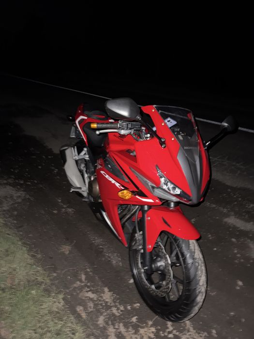 Продам Honda CBR 400 R