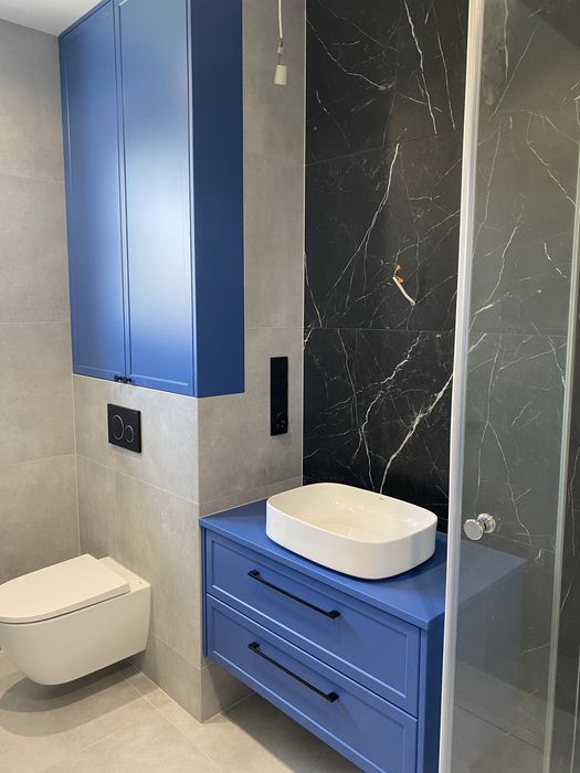 Meble na wymiar Kuchnie/Szafy/Meble łazienkowe