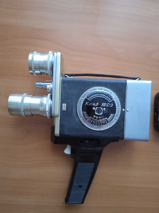 Продам киносъемочный аппарат (кинокамера, видеокамера) "Киев 16С-3"