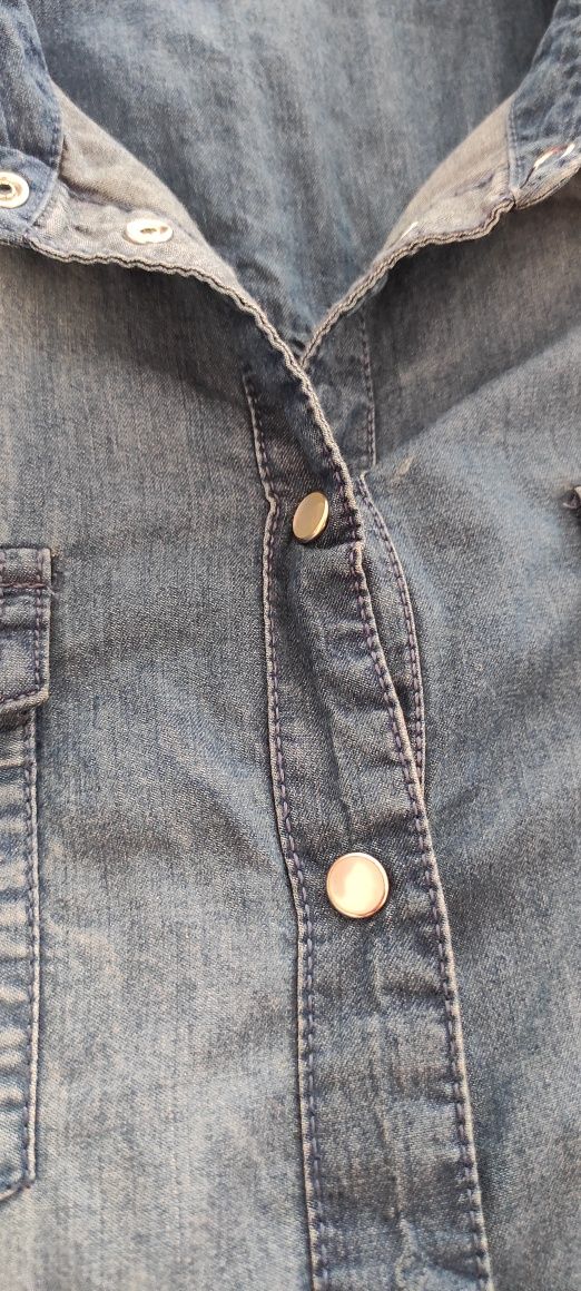 Рубашка джинсовая женская 44р.ОЛХ доставка +15 гривень.