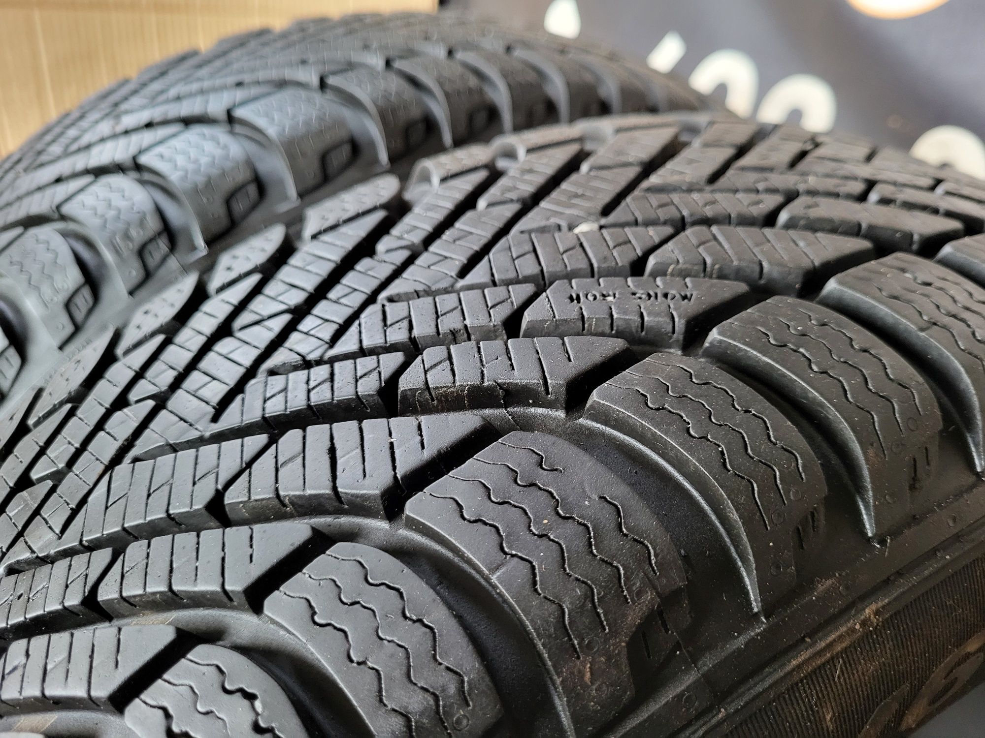 Opony zimowe 185/65/15 Pirelli 19rok 8mm