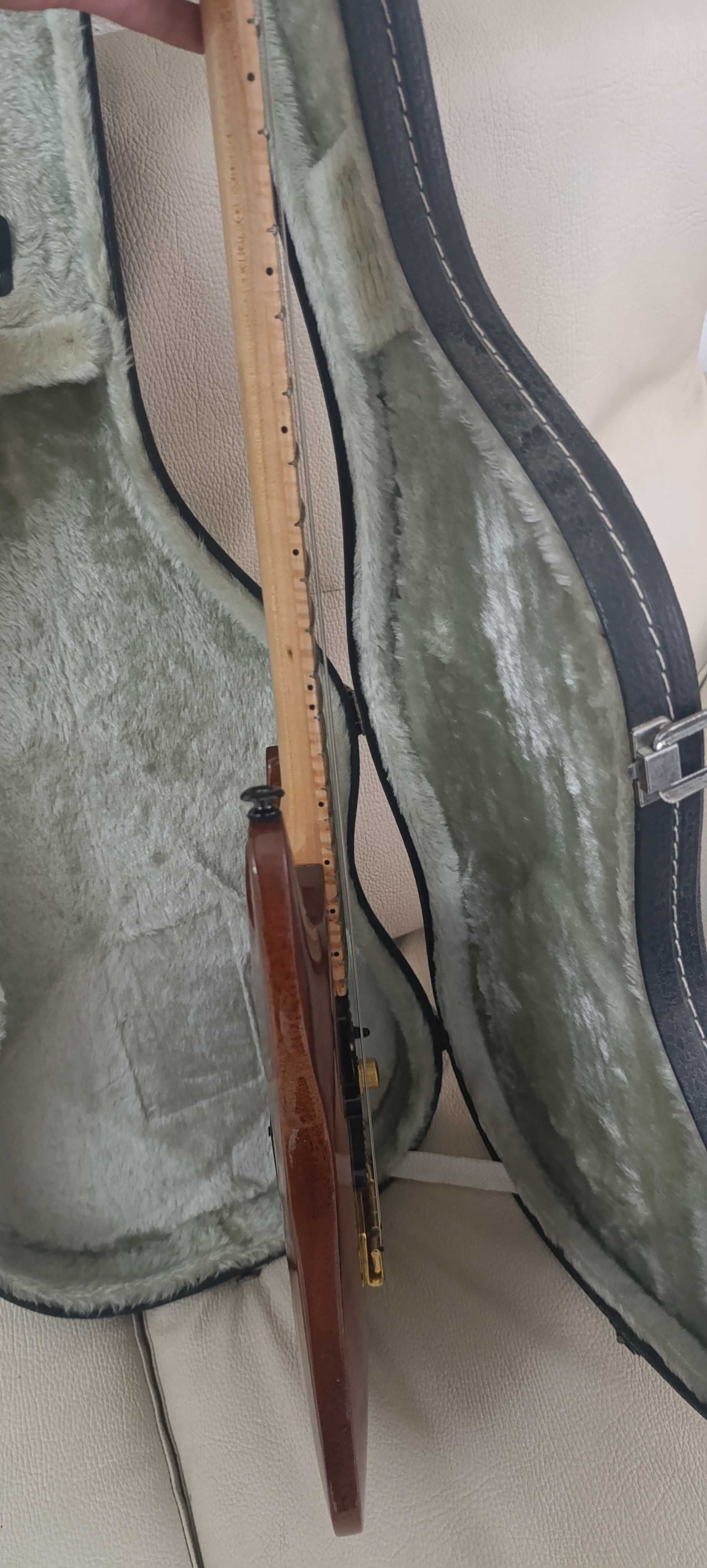Guitarra elétrica braço clássico com hardcase