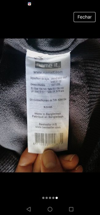 Camisola cinzenta de bico