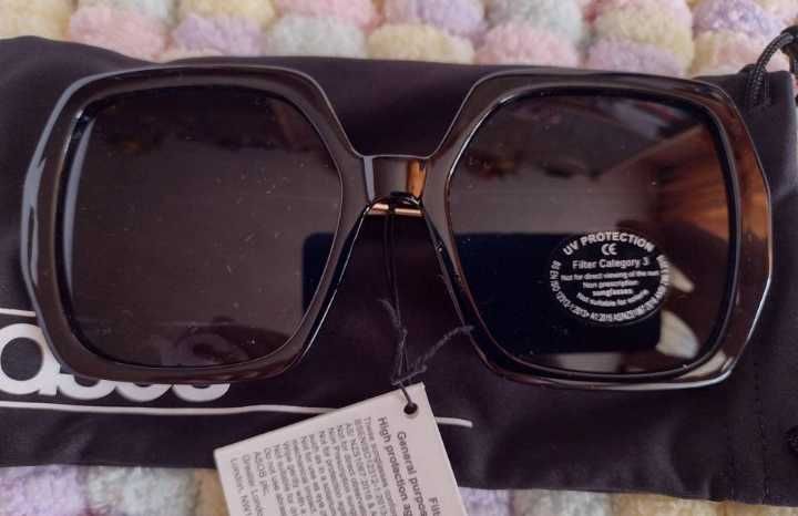 ASOS/ Duże okulary przeciwsłoneczne w etui, muchy z Londynu, NOWE