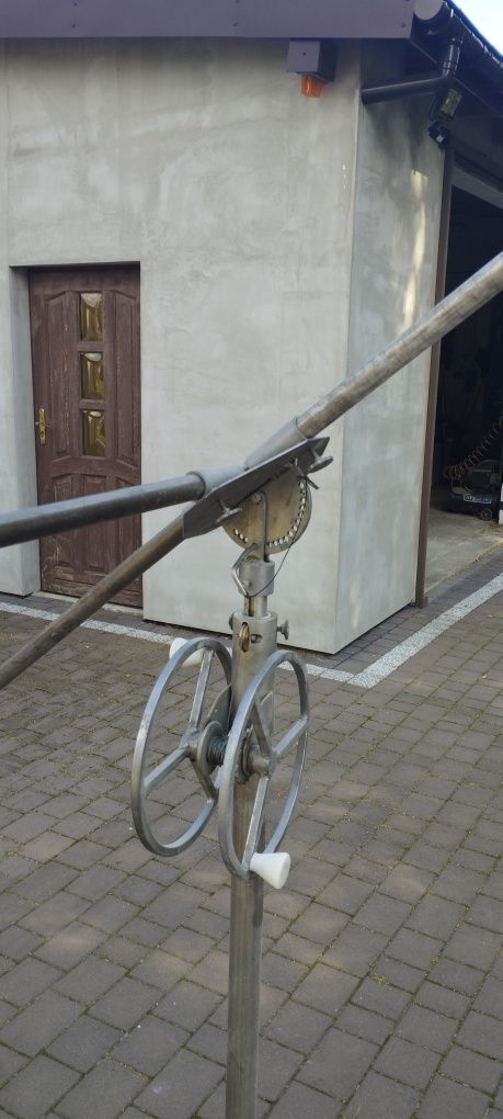 Podnośnik do karton gipsu