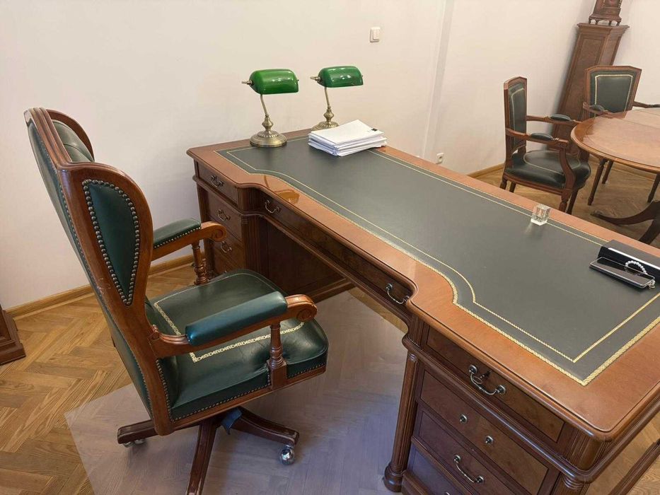 Eleganckie Hiszpańskie drewniane meble biurowe